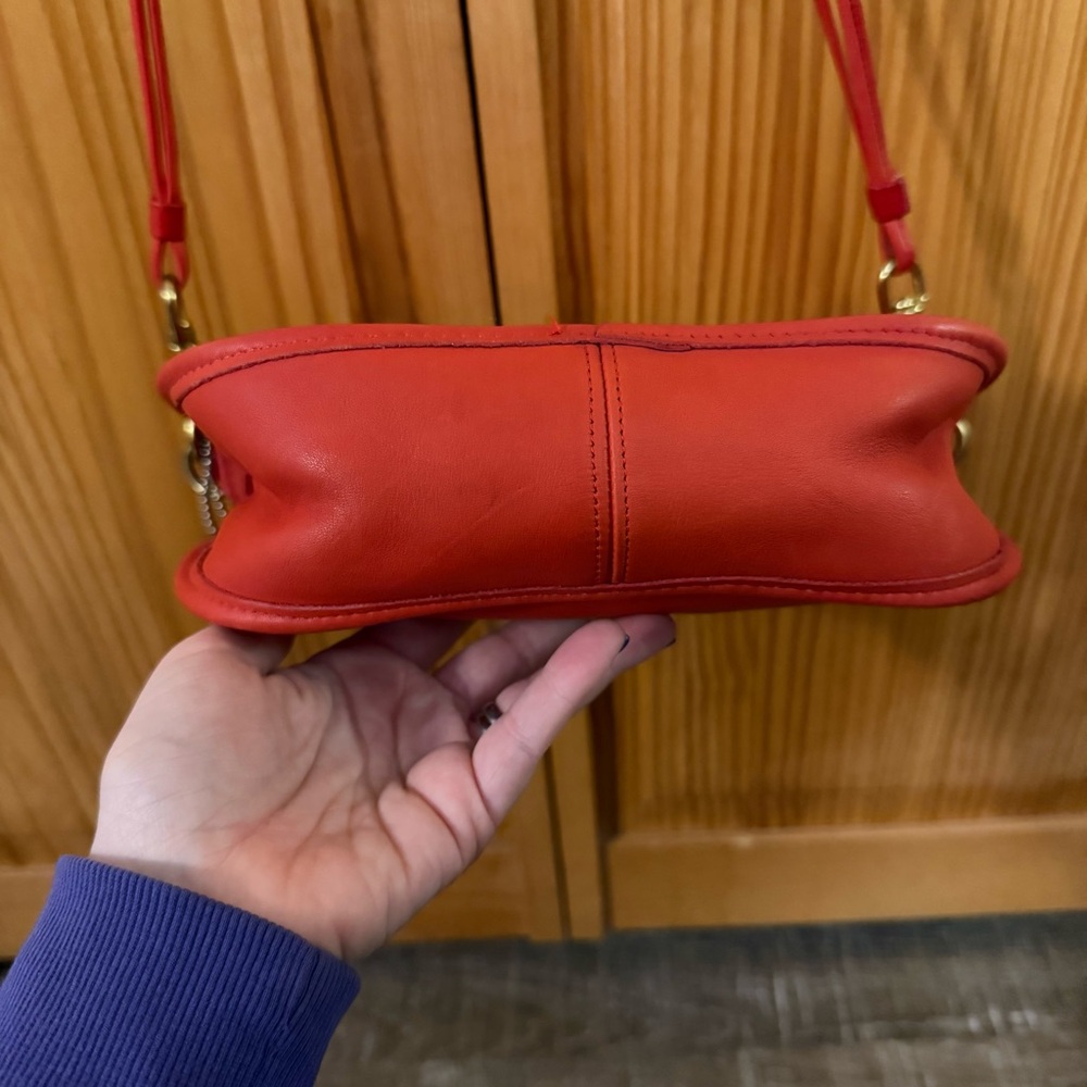 LAST CHANCE CLOSET CLOSING Vintage USA Coach Swinger Coral Red Orange Leather - Picture 9 of 12